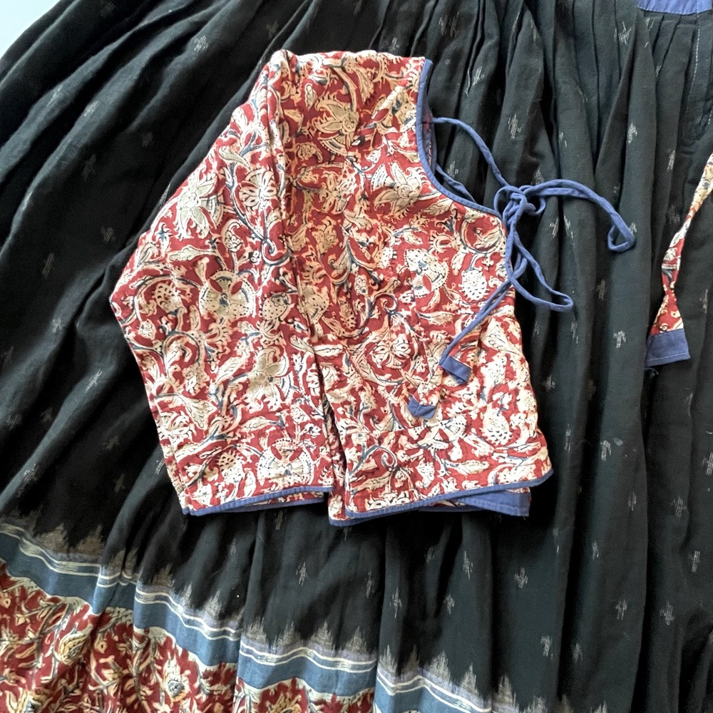 COPY - Gopi Skirts by Radhika. Skirt and Choli set. Size medium.